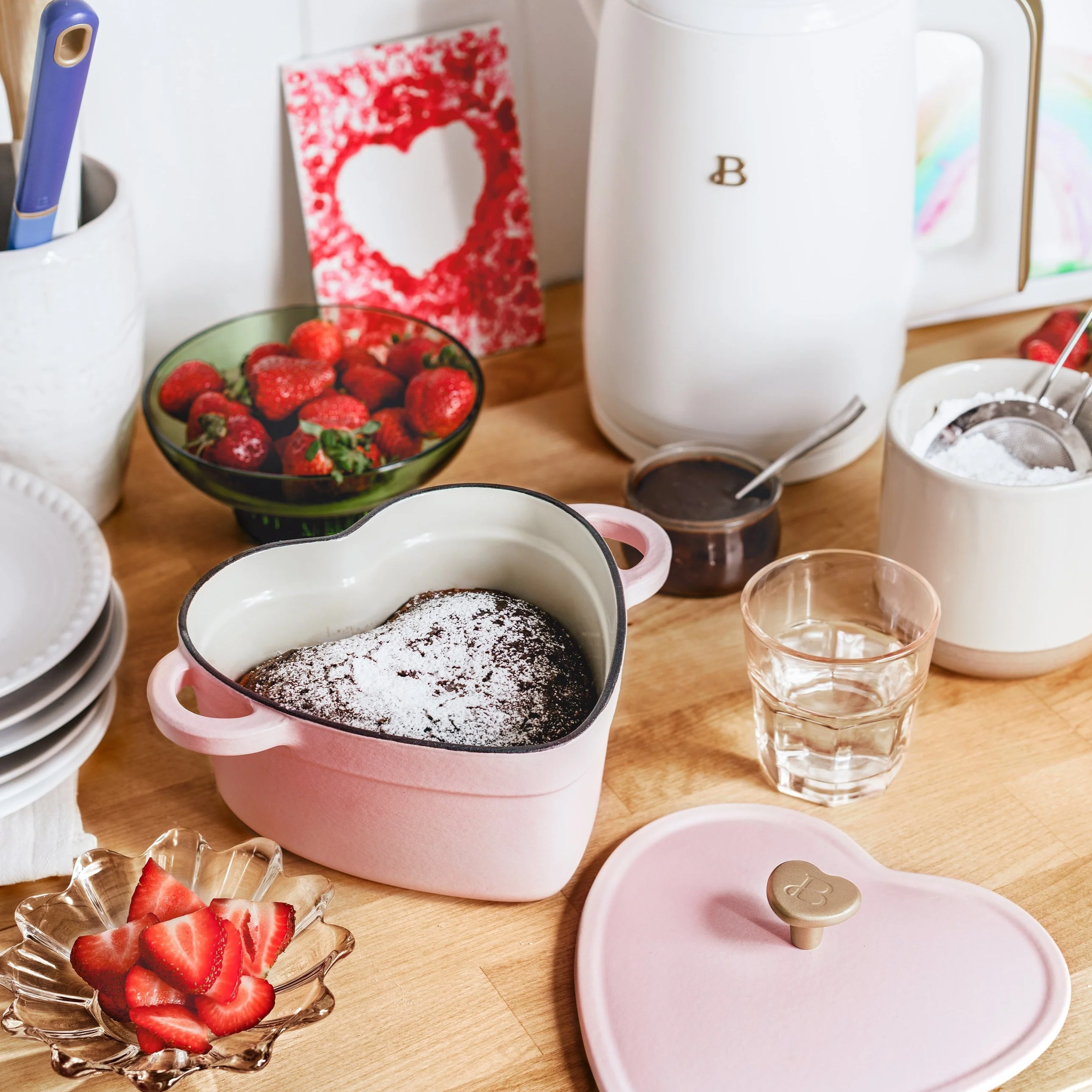 49-2qt-cast-enamel-heart-dutch-oven-1.webp 2QT Cast Enamel Heart Dutch Oven